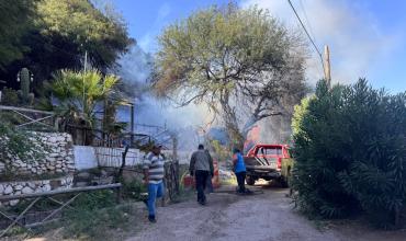 Incendio destruyó un salón de té en Sanagasta