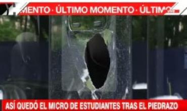 Atacaron al micro de Estudiantes antes del clásico con Gimnasia: tensión, vidrios rotos y un futbolista con una herida leve