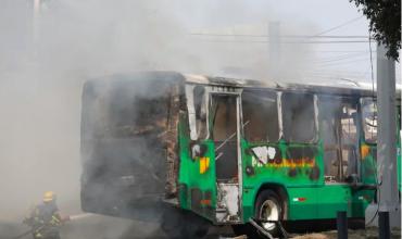 Cancillería recomendó a los argentinos postergar los viajes a México tras la ola de violencia narco