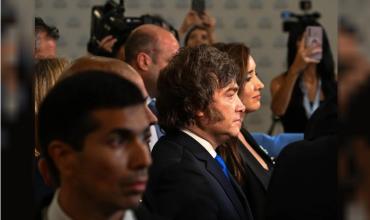 La cadena nacional evitó mostrar el saludo entre Milei y Villarruel