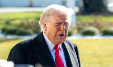 Donald Trump exigió la “rendición incondicional” de Irán y descartó negociaciones con el régimen