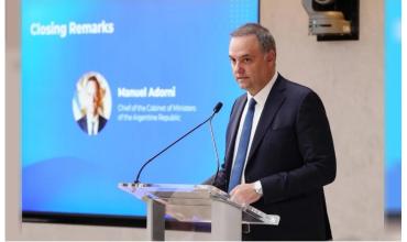 “La palabra no debió ser ‘deslomarse’”: el pedido de disculpas de Adorni