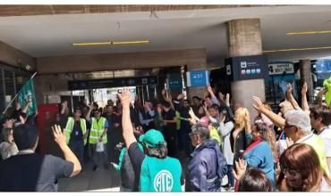 El conflicto salarial de los trabajadores de ATE/ANAC amenaza el fin de semana largo