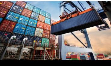 Celebra Caputo: la balanza comercial sumó US$788 millones en febrero y el dólar se mantiene calmo