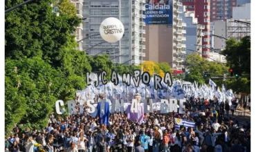 La Cámpora y otras organizaciones aprovecharon la marcha del 24 para reclamar "Cristina Libre"
