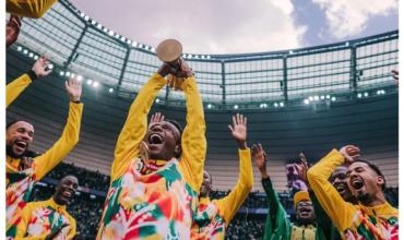 Escándalo en África: Senegal desafió a la CAF y exhibió la copa que le adjudicó a Marruecos