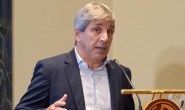 Los próximos pasos de la agenda de Caputo: visita a Rosario, cumbre con el FMI y avance en las privatizaciones