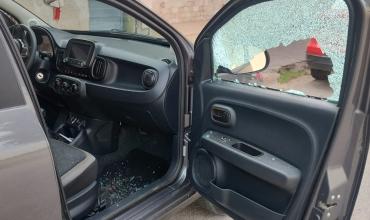 Rompieron el vidrio de un auto tras realizar un trabajo de jardinería y huyeron