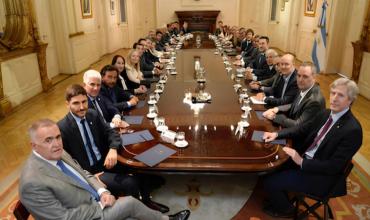 Las provincias recibieron menos plata real del Estado nacional por tercer mes consecutivo