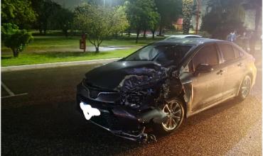 Conductor alcoholizado chocó y el otro vehículo se dio a la fuga en Parque de la Ciudad
