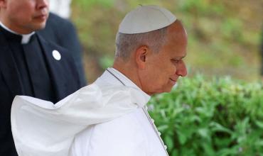 “Dios no está con los prepotentes ni los soberbios”, afirma el Papa desde Argelia en plena pelea con Trump