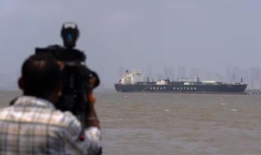 Fuerte reacción del petróleo a la apertura del estrecho de Ormuz
