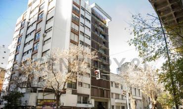 Manuel Adorni puso en venta su departamento de La Plata y pide 95.000 dólares