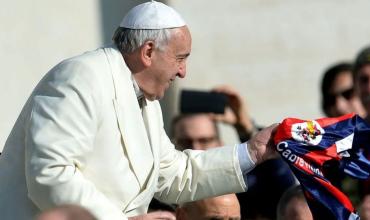 El emotivo mensaje de San Lorenzo en el primer aniversario de la muerte del papa Francisco: “Por siempre”