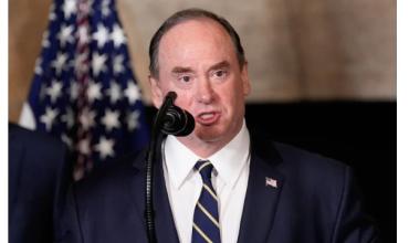 Destituyen al secretario de la Marina de Estados Unidos mientras continúa el bloqueo naval a Irán