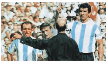 De una expulsión al VAR: cómo la Selección argentina cambió las reglas del fútbol