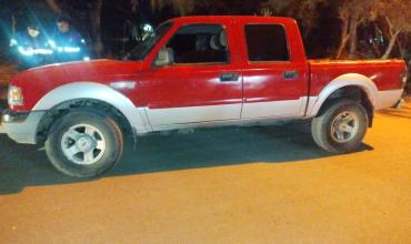 Policía alcoholizado chocó una moto estacionada en Catuna y quedó detenido
