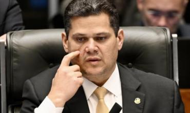 Brasil: presidente del Senado promulga ley que reduce la pena de Bolsonaro, condenado por golpismo