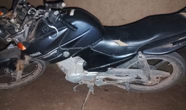 Recuperaron una motocicleta que había sido sustraída y abandonada en una vivienda