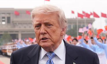 Trump ordenó que la delegación de EE.UU. descartara los regalos de China antes de subir al Air Force One