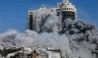 Israel lanzó un ataque aéreo en Gaza contra un alto líder de Hamas