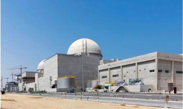 Un ataque con dron provocó un incendio en la central nuclear de Barakah, en Emiratos Árabes Unidos