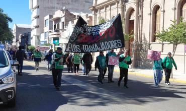 Trabajadores de ATE reclamaron frente a Casa de Gobierno por mejoras salariales
