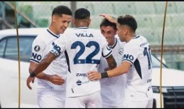 Con un Arce estelar y un golazo de Villa, Independiente Rivadavia ganó ante La Guaira y quiere ser el mejor primero