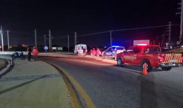 Motociclista resultó herido tras chocar con un automóvil que se dio a la fuga