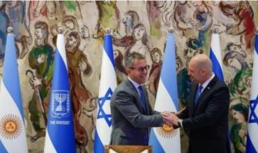 Un analista  sostiene que el viaje de Martín Menem a Israel “debe leerse como una señal de apoyo al gobierno de Netanyahu”