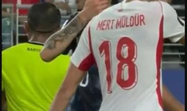 La insólita roja de Almirón en Paraguay vs. Turquía por la "ley Prestianni"
