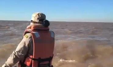 A una semana de su desaparición, cómo sigue la búsqueda de los pescadores en el Río de La Plata