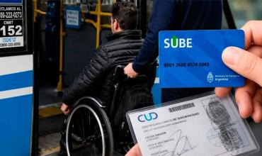 La Secretaría de Transporte aclaró que las personas con discapacidad seguirán viajando gratis