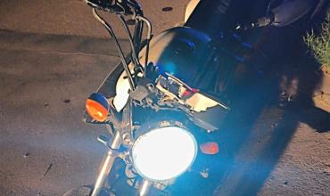 Motociclista estacionado fue embestido por otro conductor que perdió el control de su rodado