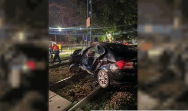 Así quedó el auto de Ernestina Pais tras de haber sido arrollado por un tren en San Isidro