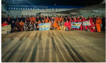 Llegaron a Venezuela los rescatistas argentinos y ya están trabajando en la zona del desastre