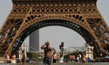 Las morgues y funerarias de París están desbordadas por la ola de calor: el fantasma de los 15.000 muertos