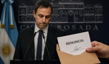 "Le ha impactado claramente en forma negativa al presidente":  un analista politico hizo referencia  la salida de Adorni y el pedido para que deje el directorio de YPF