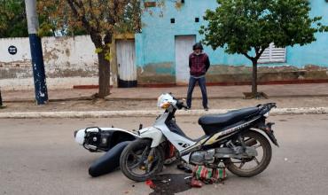 Dos motociclistas resultaron heridos tras una fuerte colisión en Milagro