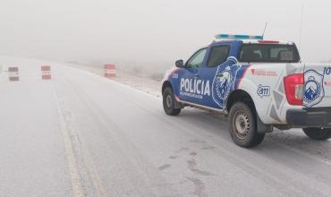 Pampa La Viuda amaneció con nieve y piden transitar con precaución por la baja visibilidad