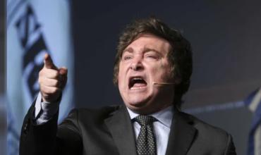 Uno de cada cinco argentinos se identifica con Milei y uno de cada tres apoya su gestión