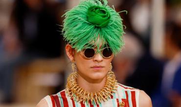 Llega la Semana de la Alta Costura en París: moda, joyas y una subasta de Karl Lagerfeld