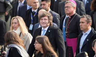 Milei esconde sus diferencias con la Iglesia a la espera de León XIV