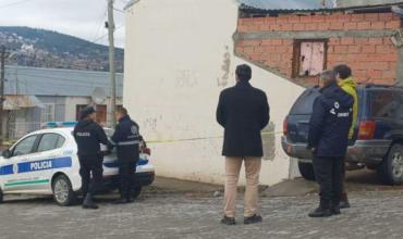 Chubut: detuvieron a una mujer acusada de asesinar a su pareja de una puñalada en el cuello