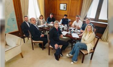 El Gobierno vuelve a reunir a su mesa política para ordenar la agenda legislativa