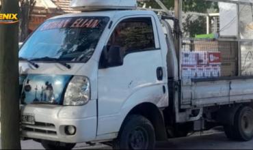 Conductor de 63 años se descompensó al volante y chocó contra un poste de luz