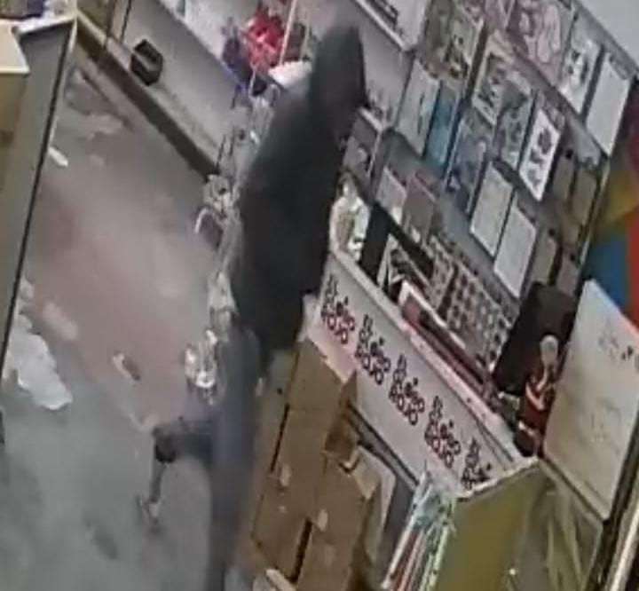 346952_1784645003.jpg