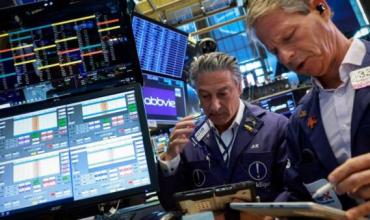 El riesgo país cae a 410 puntos