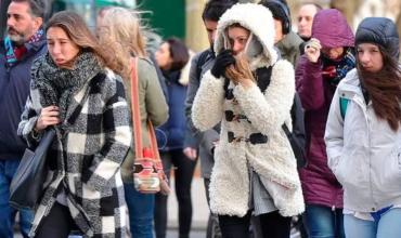 Continúa la ola de frío polar y se renovó la alerta roja por temperaturas extremas en el sur del país