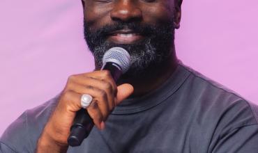 Un actor de Marvel criticó a la Argentina por “racista”: su respuesta ante el revuelo en redes